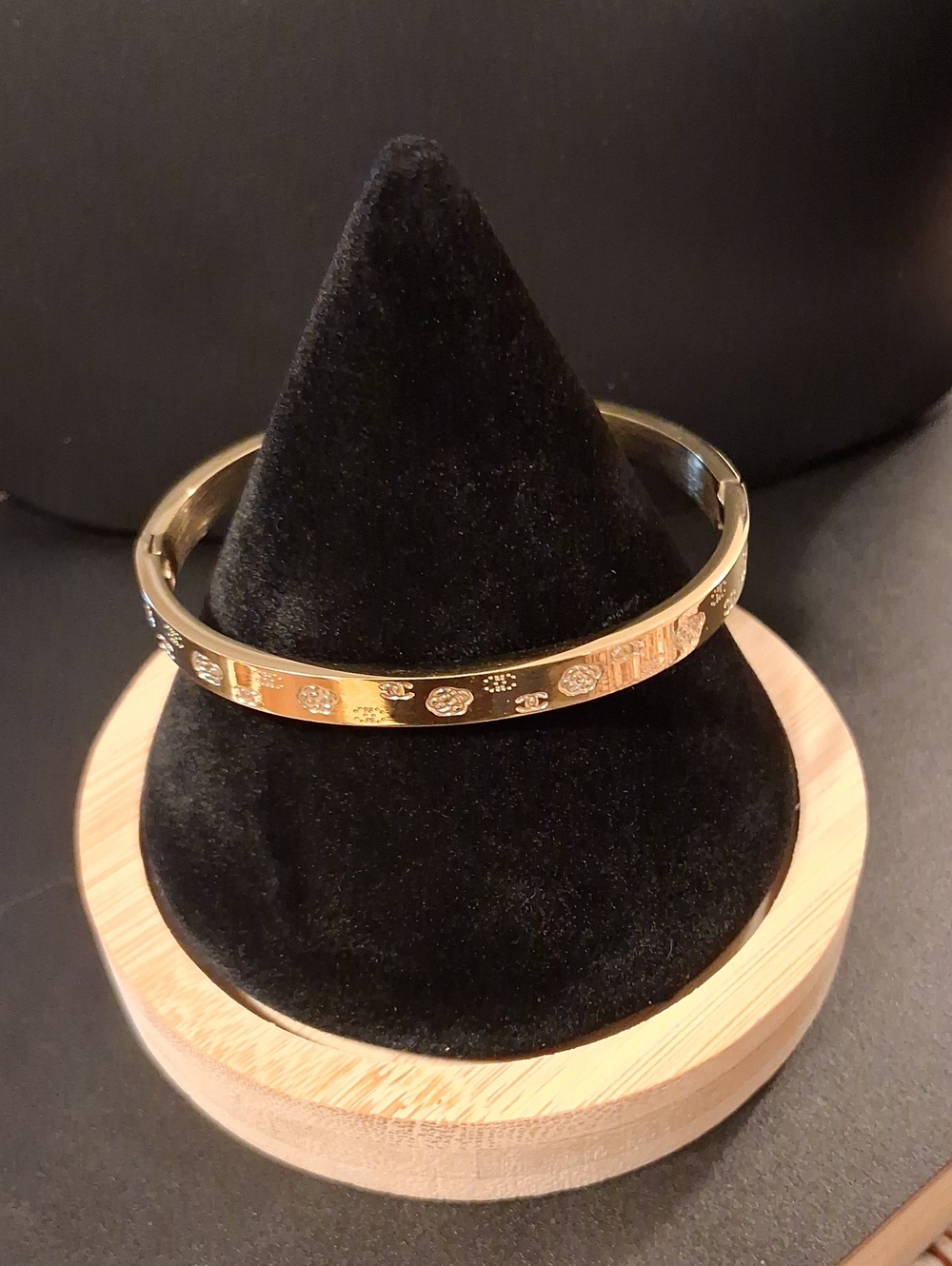 Ring/Bangle 18k GP Hinged New - Picture 2 of 6